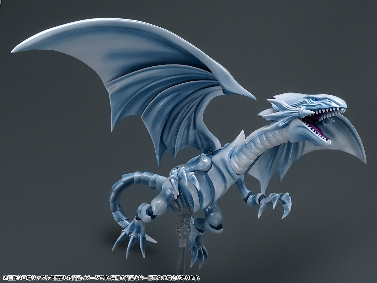 S.H.MonsterArts blue-eyed white dragon (an auspicious creature in Chinese mythology)